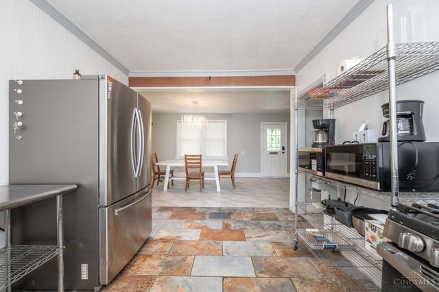 2693 Montana Avenue, Cincinnati, OH 45211