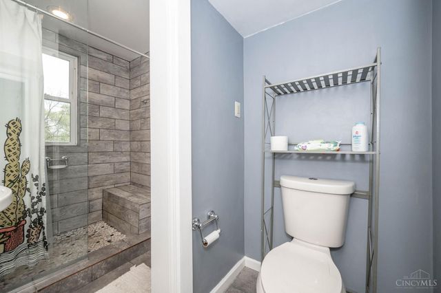 2693 Montana Avenue, Cincinnati, OH 45211