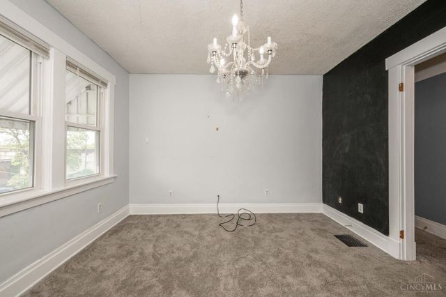2693 Montana Avenue, Cincinnati, OH 45211