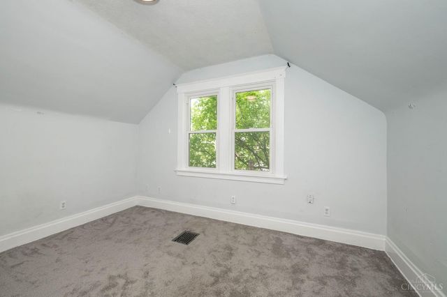 2693 Montana Avenue, Cincinnati, OH 45211