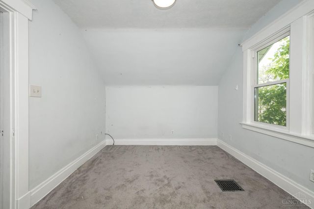 2693 Montana Avenue, Cincinnati, OH 45211