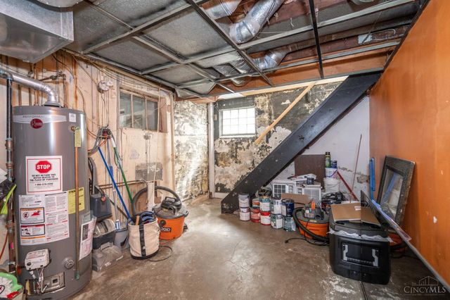 2693 Montana Avenue, Cincinnati, OH 45211