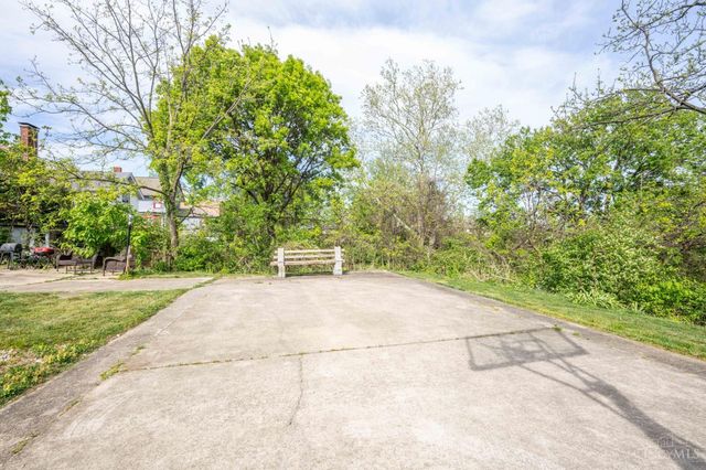 2693 Montana Avenue, Cincinnati, OH 45211