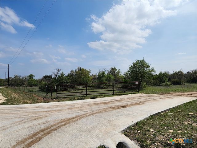 212 Oak Glen Lane, Briggs, TX 78608