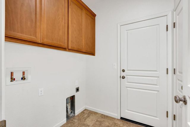 1149 Bellflower Way, Los Banos, CA 93635