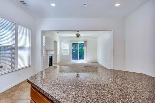 1149 Bellflower Way, Los Banos, CA 93635