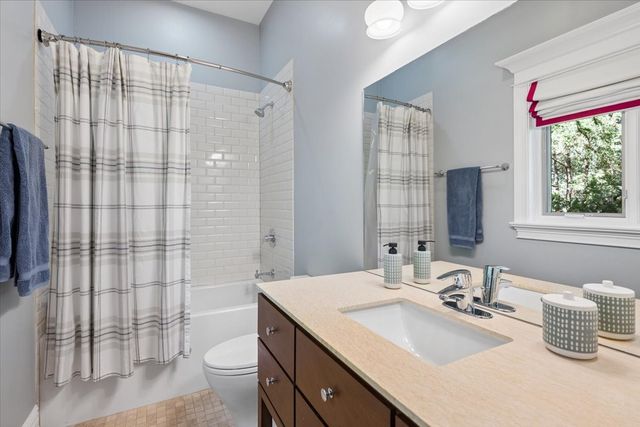 916 Seminole Road, Wilmette, IL 60091