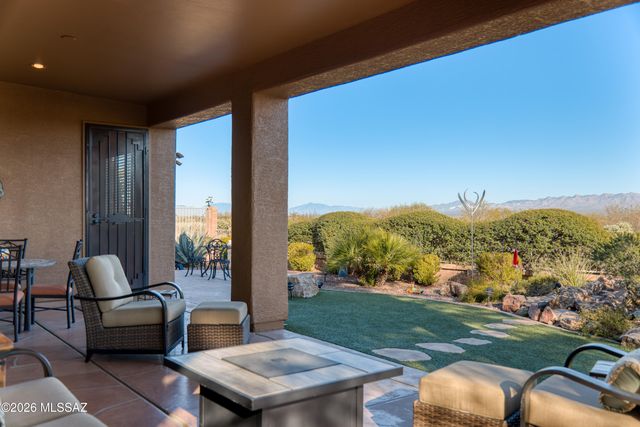 5835 S Atascosa Peak Drive, Green Valley, AZ 85622