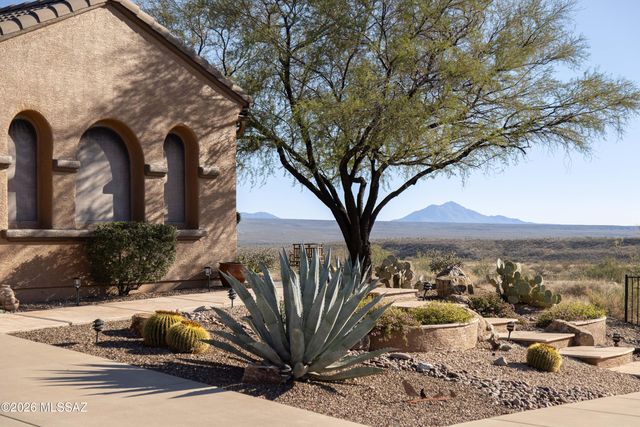 5835 S Atascosa Peak Drive, Green Valley, AZ 85622