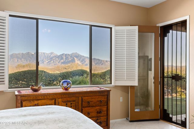 5835 S Atascosa Peak Drive, Green Valley, AZ 85622