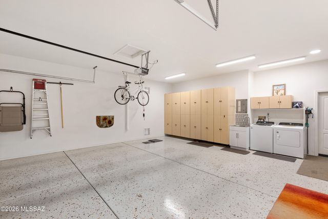 5835 S Atascosa Peak Drive, Green Valley, AZ 85622