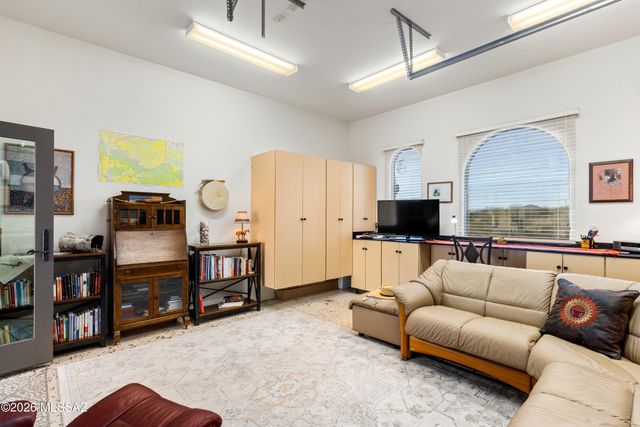 5835 S Atascosa Peak Drive, Green Valley, AZ 85622