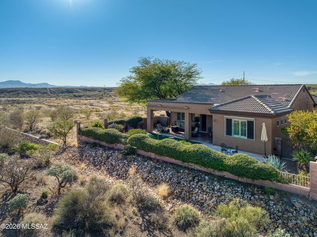 5835 S Atascosa Peak Drive, Green Valley, AZ 85622