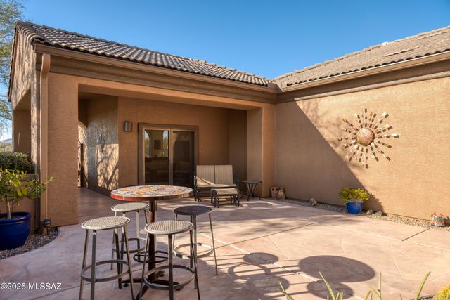 5835 S Atascosa Peak Drive, Green Valley, AZ 85622