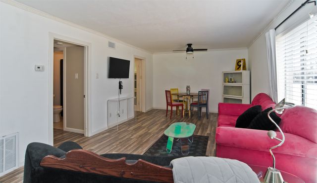 11102 Valleydale Drive A, Dallas, TX 75230