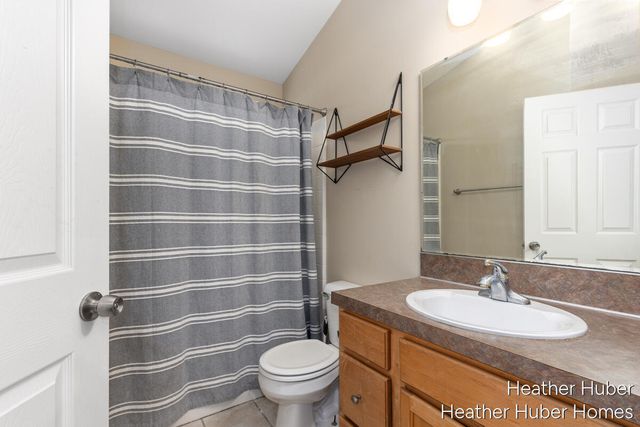 5196 S Oakvale Court, Wyoming, MI 49519