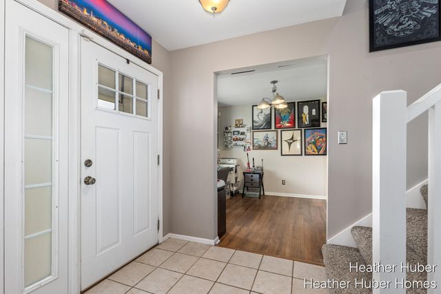5196 S Oakvale Court, Wyoming, MI 49519