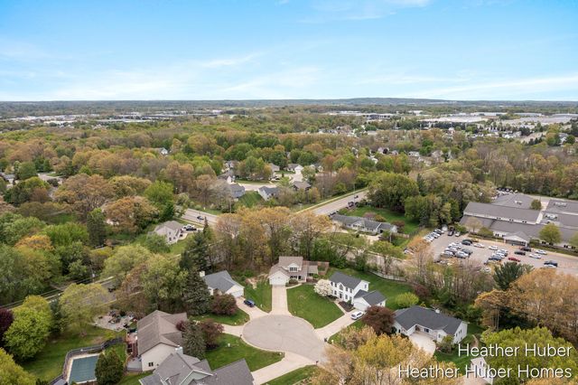 5196 S Oakvale Court, Wyoming, MI 49519