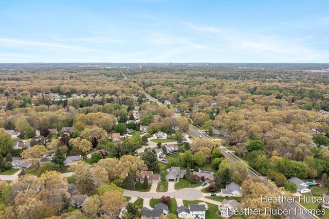 5196 S Oakvale Court, Wyoming, MI 49519