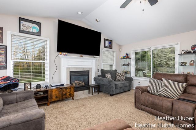 5196 S Oakvale Court, Wyoming, MI 49519