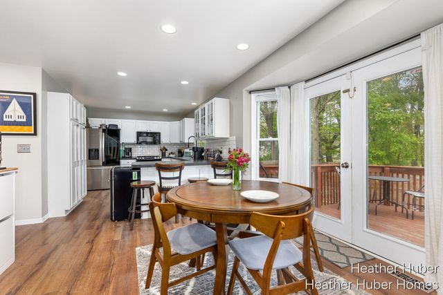 5196 S Oakvale Court, Wyoming, MI 49519