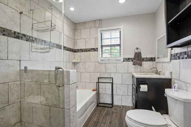 8 OAK FOREST DR, Sicklerville, NJ 08081