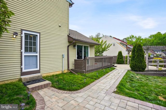 8 OAK FOREST DR, Sicklerville, NJ 08081