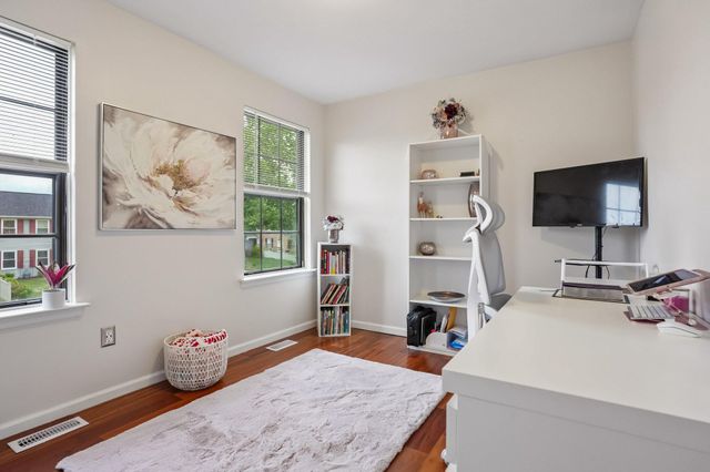 8 OAK FOREST DR, Sicklerville, NJ 08081