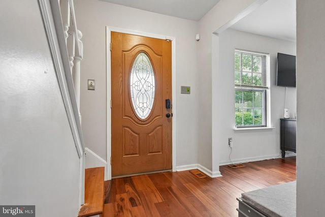 8 OAK FOREST DR, Sicklerville, NJ 08081