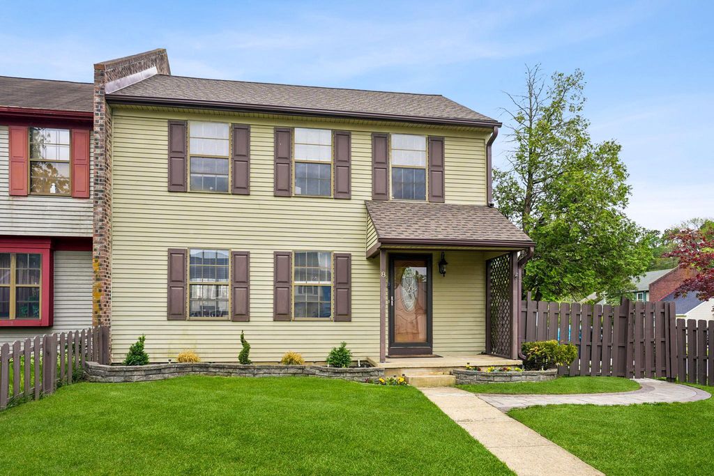 8 OAK FOREST DR, Sicklerville, NJ 08081