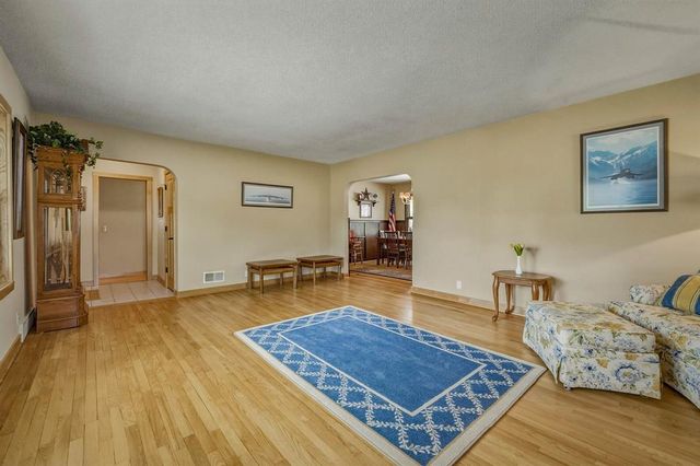 800 Stanley Street, Chippewa Falls, WI 54729