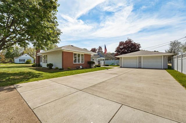 800 Stanley Street, Chippewa Falls, WI 54729