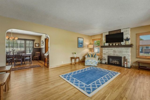 800 Stanley Street, Chippewa Falls, WI 54729