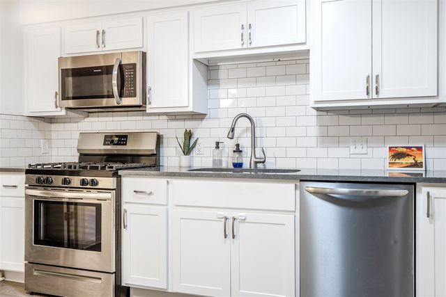 2939 Byron Center Avenue A, Wyoming, MI 49519