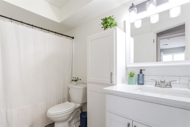 2939 Byron Center Avenue A, Wyoming, MI 49519