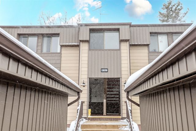 2939 Byron Center Avenue A, Wyoming, MI 49519