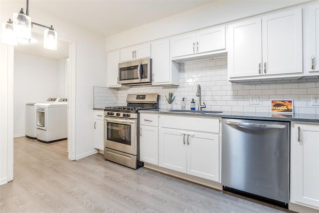 2939 Byron Center Avenue A, Wyoming, MI 49519