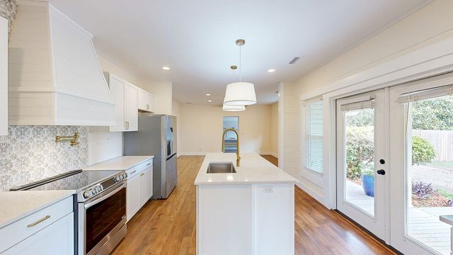 318 S Main Street, Headland, AL 36345
