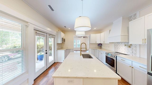 318 S Main Street, Headland, AL 36345