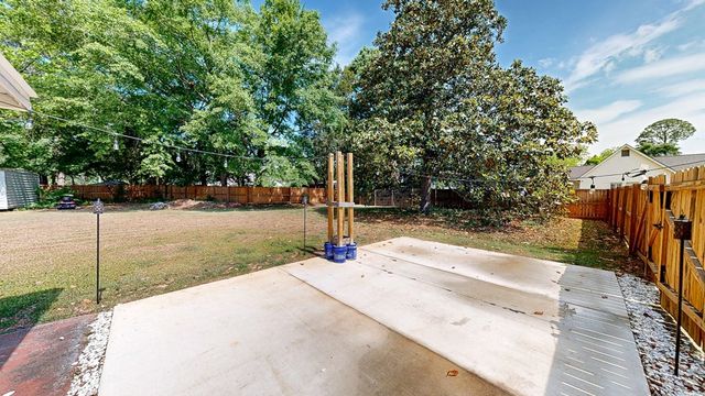 318 S Main Street, Headland, AL 36345