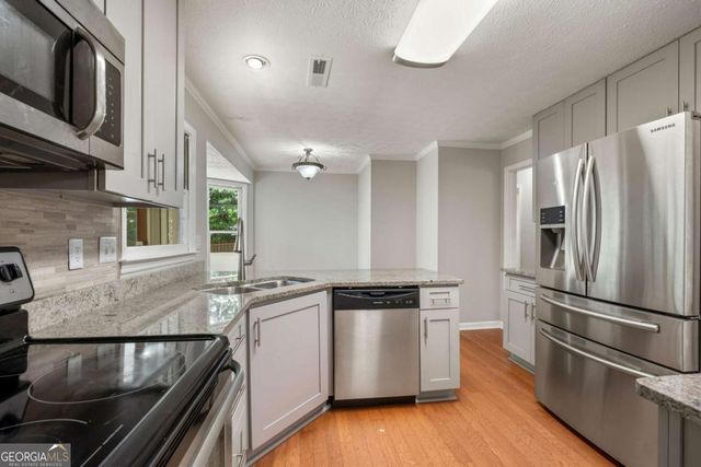 510 Ambergate Court, Roswell, GA 30076