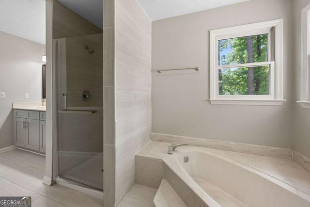 510 Ambergate Court, Roswell, GA 30076