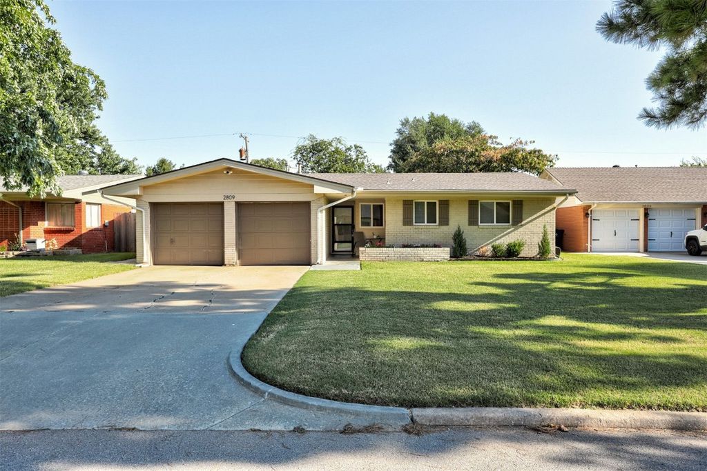 2809 Kent Drive, The Village, OK 73120