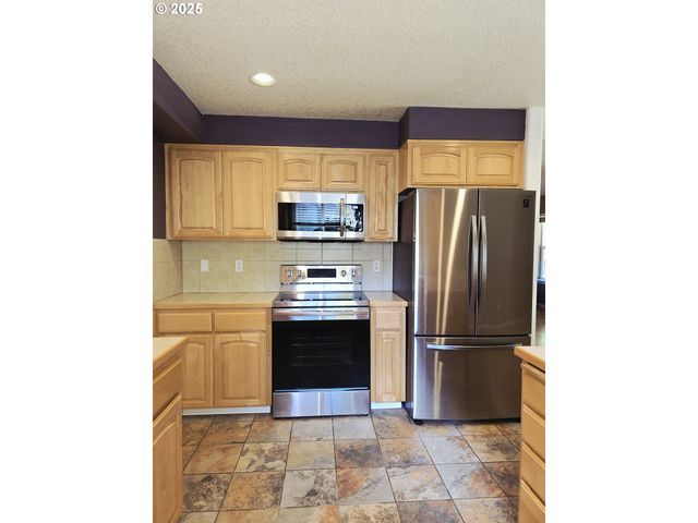 68307 E TWINBERRY Loop, Welches, OR 97067