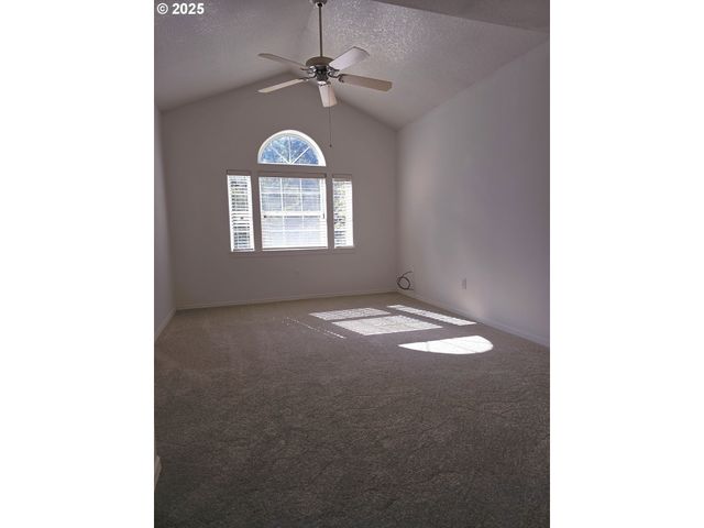 68307 E TWINBERRY Loop, Welches, OR 97067