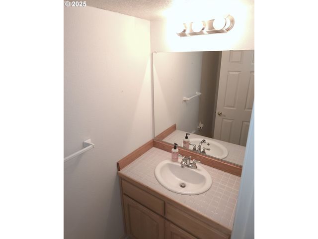 68307 E TWINBERRY Loop, Welches, OR 97067