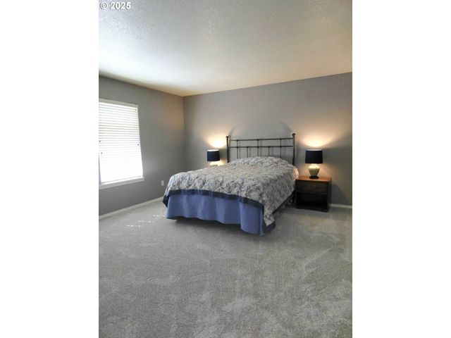 68307 E TWINBERRY Loop, Welches, OR 97067