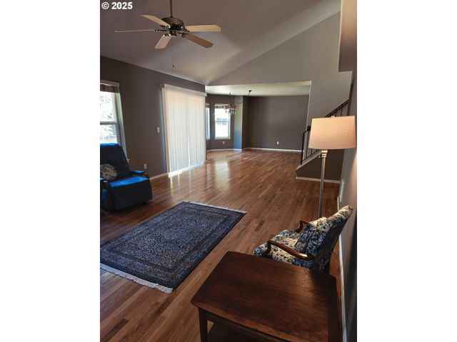 68307 E TWINBERRY Loop, Welches, OR 97067