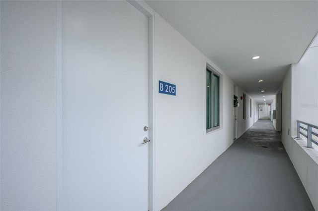 1703 N TAMIAMI TRAIL 205, Sarasota, FL 34234