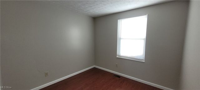 214 Hamrock Drive, Campbell, OH 44405